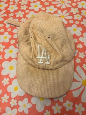 Urban Outfitters Official ‘47 Los Angeles Dodgers MLB Clean Up Corduroy Hat Cap